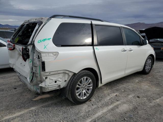 5TDYK3DC9GS763676 - 2016 TOYOTA SIENNA XLE WHITE photo 3