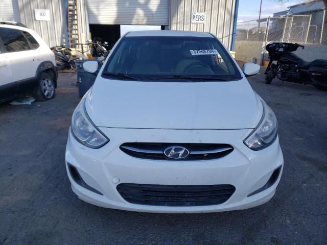 KMHCT4AE0FU842064 - 2015 HYUNDAI ACCENT GLS WHITE photo 5