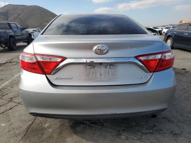 4T1BF1FK0HU434067 - 2017 TOYOTA CAMRY LE SILVER photo 6