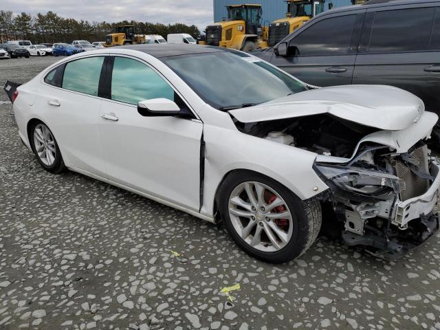 1G1ZD5ST8JF237147 - 2018 CHEVROLET MALIBU LT WHITE photo 4