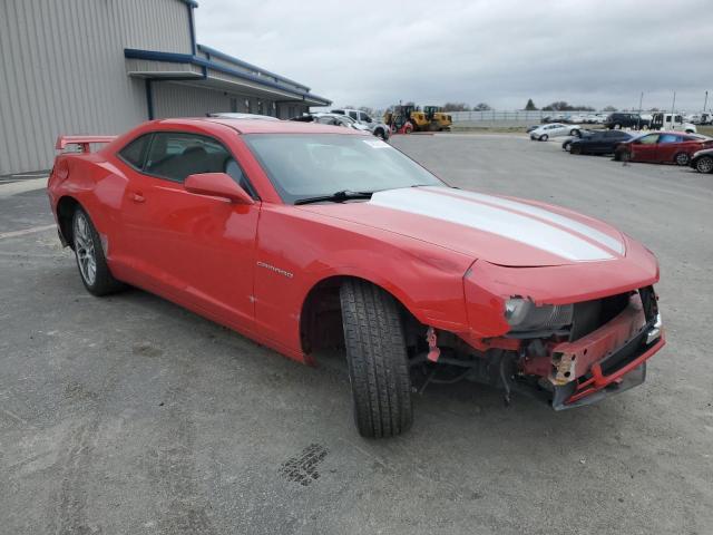 2G1FE1E36C9190653 - 2012 CHEVROLET CAMARO LS RED photo 4