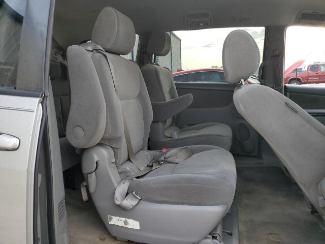 5TDZA23C85S257563 - 2005 TOYOTA SIENNA CE SILVER photo 11