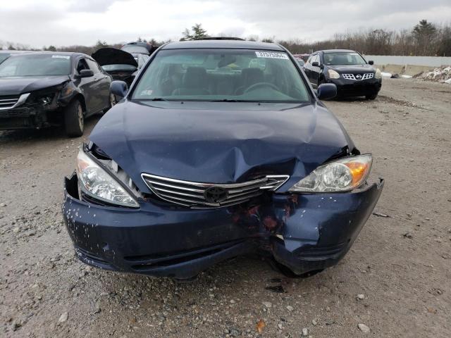 4T1BE32KX3U236318 - 2003 TOYOTA CAMRY LE BLUE photo 5