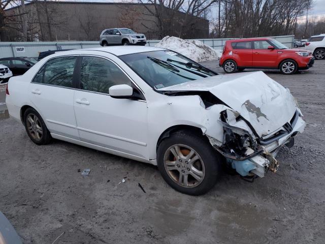 1HGCM56347A095930 - 2007 HONDA ACCORD SE WHITE photo 4