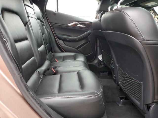 SJKCH5CR7HA021024 - 2017 INFINITI QX30 BASE PINK photo 11