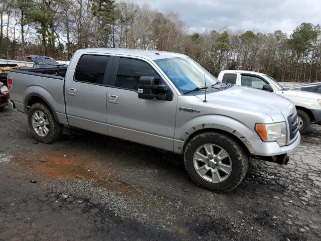 1FTFW1EV5AFC23460 - 2010 FORD F150 SUPERCREW SILVER photo 4