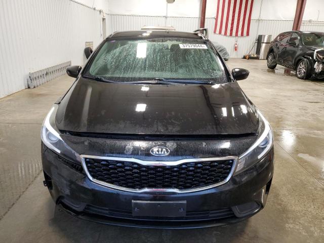 3KPFK4A76HE045793 - 2017 KIA FORTE LX BLACK photo 5