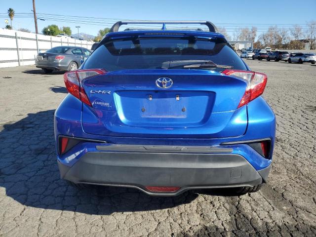 NMTKHMBX7JR057778 - 2018 TOYOTA C-HR XLE BLUE photo 6