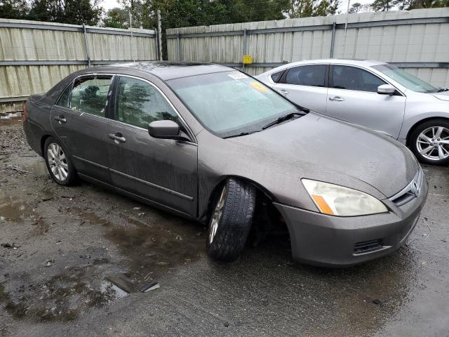 1HGCM66517A020674 - 2007 HONDA ACCORD EX SILVER photo 4