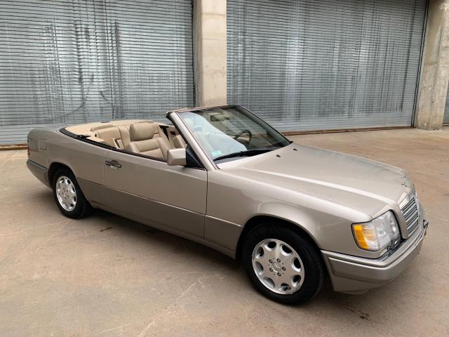 WDBEA66E9SC281000 - 1995 MERCEDES-BENZ E 320 TAN photo 2