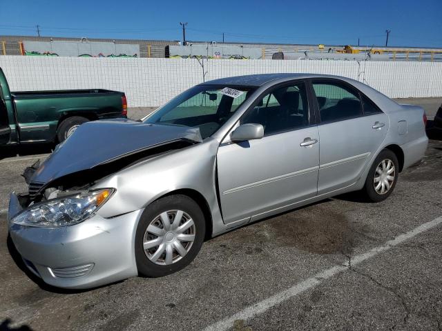 4T1BE32K55U525741 - 2005 TOYOTA CAMRY LE SILVER photo 1