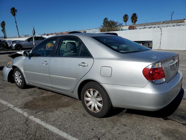 4T1BE32K55U525741 - 2005 TOYOTA CAMRY LE SILVER photo 2