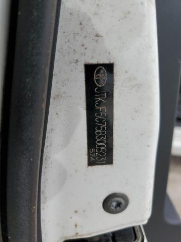 JTKJF5C75B3005231 - 2011 TOYOTA SCION TC 白色 照片 12