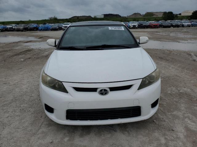 JTKJF5C75B3005231 - 2011 TOYOTA SCION TC WHITE photo 5