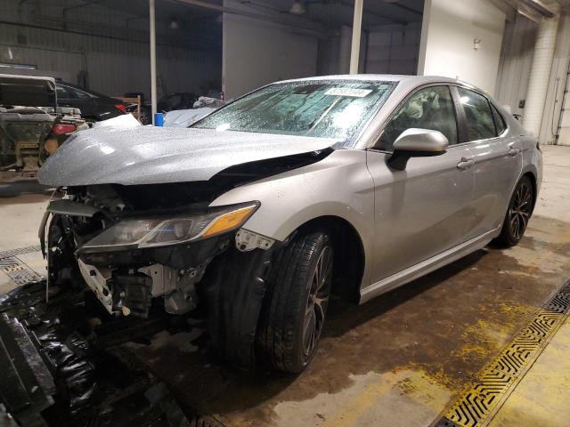 4T1G11AK5LU342974 - 2020 TOYOTA CAMRY SE SILVER photo 1