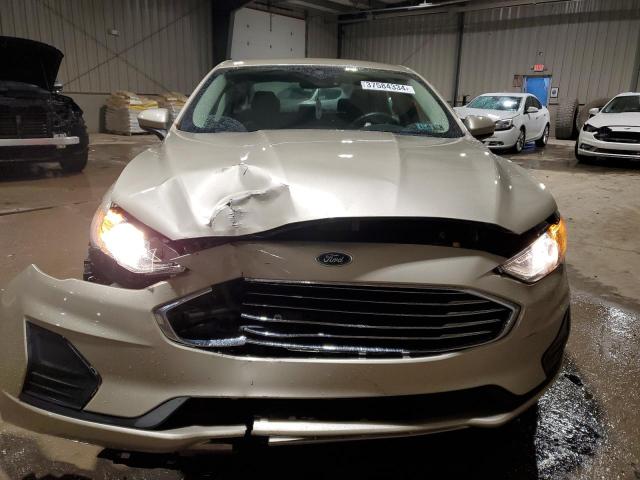 3FA6P0HD4KR230629 - 2019 FORD FUSION SE GOLD photo 5