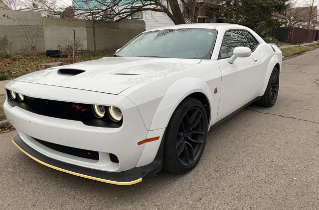 2C3CDZFJXNH151537 - 2022 DODGE CHALLENGER R/T SCAT PACK WHITE photo 2