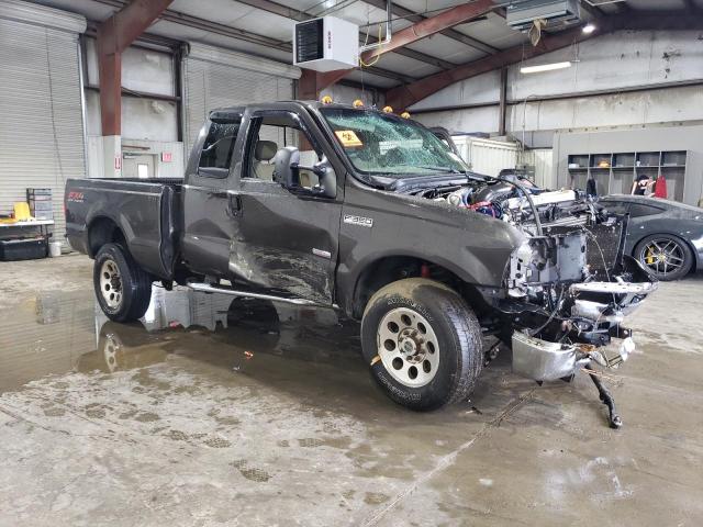 1FTWX31P66EA13768 - 2006 FORD F350 SRW SUPER DUTY BLACK photo 4