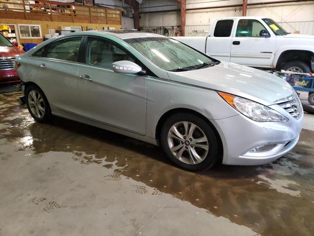 5NPEC4AC9BH216500 - 2011 HYUNDAI SONATA SE SILVER photo 4