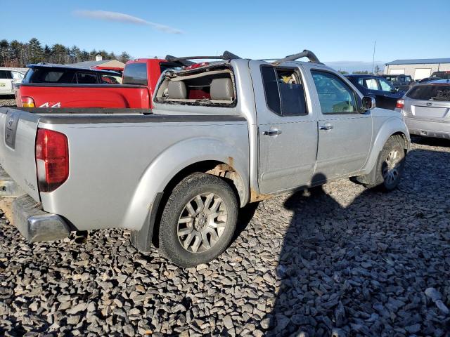 1N6AD0EV1BC434097 - 2011 NISSAN FRONTIER S SILVER photo 3