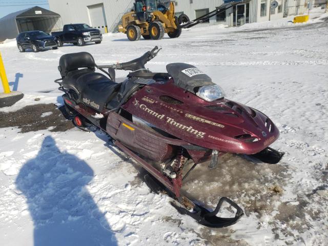 137500010 - 1999 SKI DOO GRAND TOUR BURGUNDY photo 1