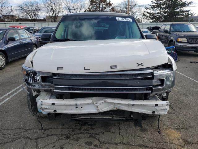 2FMGK5C83JBA15983 - 2018 FORD FLEX SEL WHITE photo 5