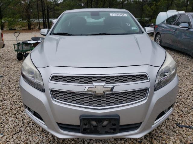 1G11H5SA5DF285967 - 2013 CHEVROLET MALIBU LTZ ვერცხლისფერი ფოტო 5