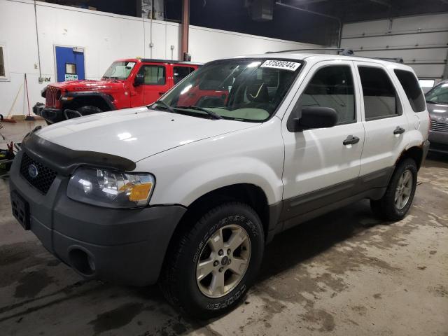 2005 FORD ESCAPE XLT, 