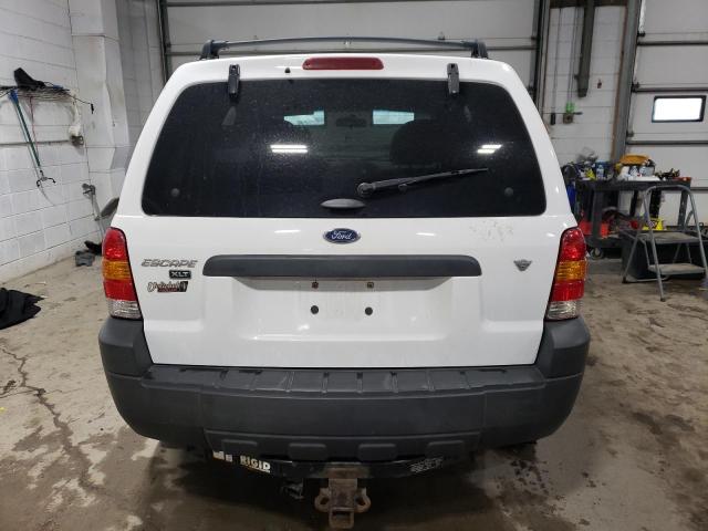 1FMYU93145KC43592 - 2005 FORD ESCAPE XLT WHITE photo 6