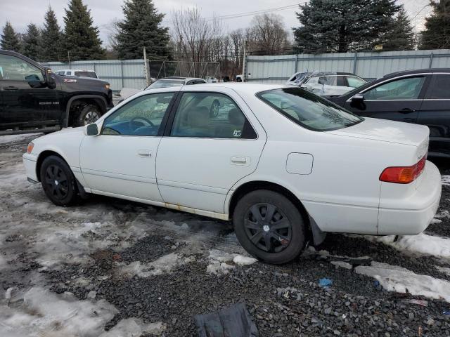 JT2BG22K3Y0467903 - 2000 TOYOTA CAMRY CE WHITE photo 2