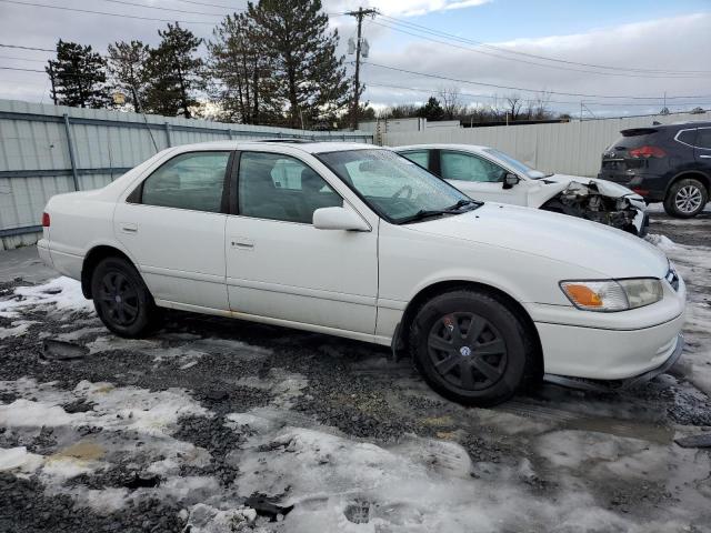 JT2BG22K3Y0467903 - 2000 TOYOTA CAMRY CE WHITE photo 4