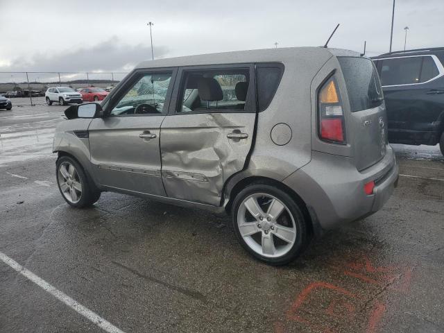 KNDJT2A26B7345034 - 2011 KIA SOUL + GRAY photo 2