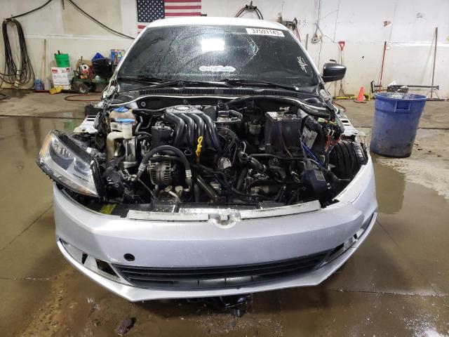 3VW2K7AJ8DM355341 - 2013 VOLKSWAGEN JETTA BASE Արծաթագույն լուսանկար 5