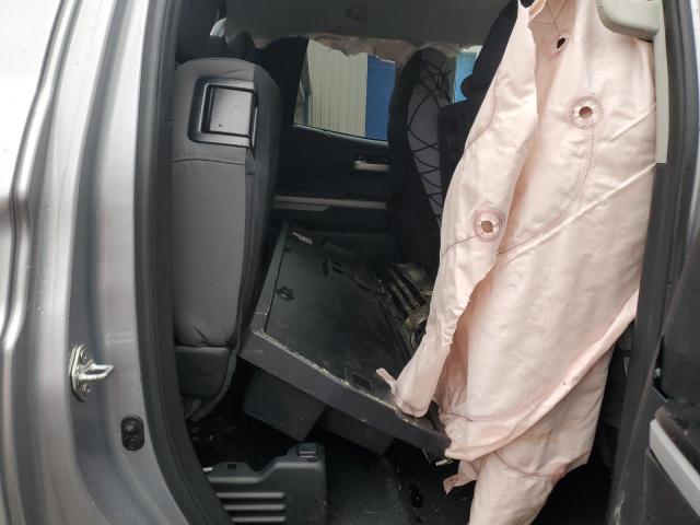 5TFUY5F14GX542758 - 2016 TOYOTA TUNDRA DOUBLE CAB SR/SR5 SILVER photo 10