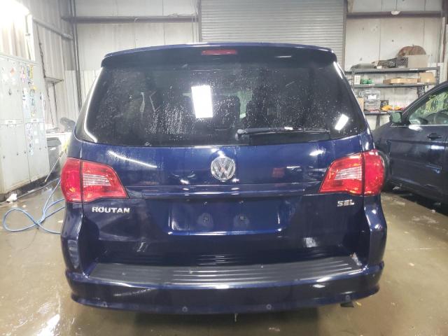 2C4RVADG0ER135174 - 2014 VOLKSWAGEN ROUTAN SEL PREMIUM BLUE photo 6