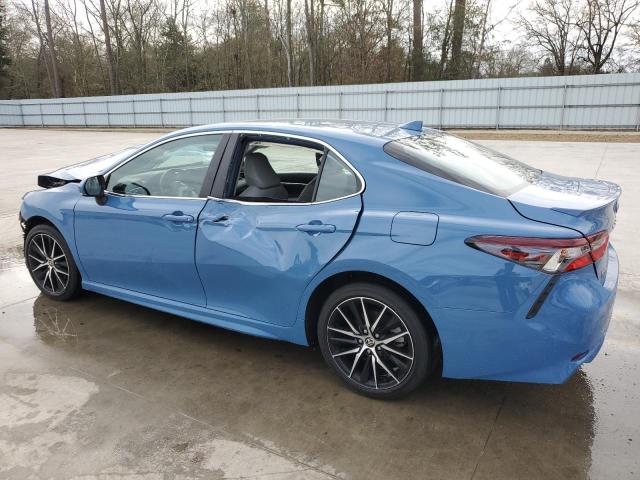 4T1G11AK0PU117626 - 2023 TOYOTA CAMRY SE NIGHT SHADE BLUE photo 2