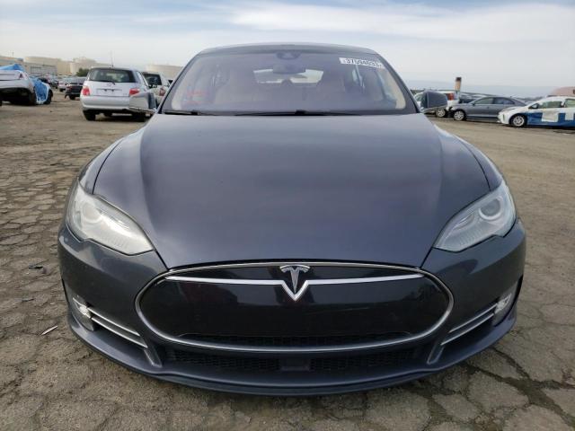 5YJSA1H17EFP57544 - 2014 TESLA MODEL S Մոխրագույն լուսանկար 5