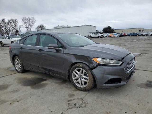 3FA6P0H72GR225916 - 2016 FORD FUSION SE GRAY photo 4