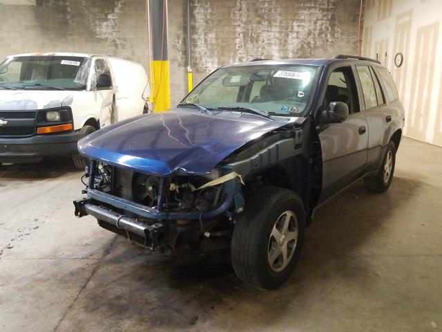 1GNDT13S842409666 - 2004 CHEVROLET TRAILBLAZER LS  photo 2