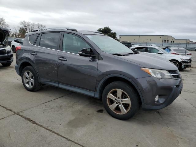 2T3WFREV6FW173639 - 2015 TOYOTA RAV4 XLE GRAY photo 4