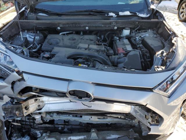 2T3P1RFV0LW104068 - 2020 TOYOTA RAV4 XLE SILVER photo 12