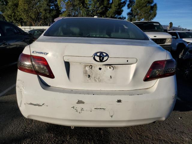 4T1BF3EK9BU581735 - 2011 TOYOTA CAMRY BASE WHITE photo 6