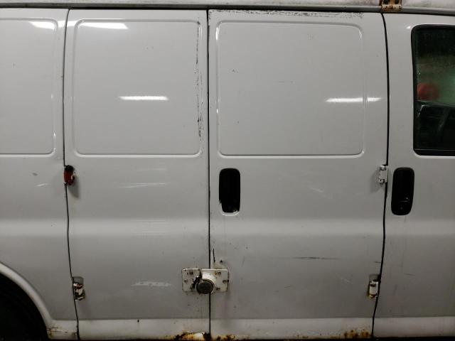 1GCHG35U641224868 - 2004 CHEVROLET EXPRESS G3 WHITE photo 11