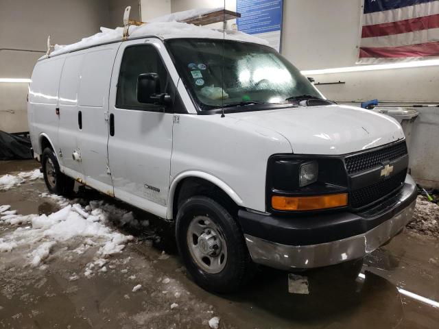 1GCHG35U641224868 - 2004 CHEVROLET EXPRESS G3 WHITE photo 4