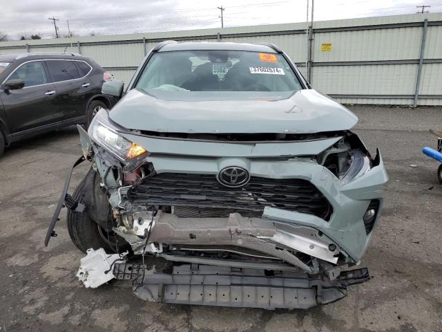 2T3P1RFV6LW132036 - 2020 TOYOTA RAV4 XLE GREEN photo 5