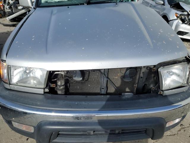 JT3GN86R710188395 - 2001 TOYOTA 4RUNNER SR5 SILVER photo 11