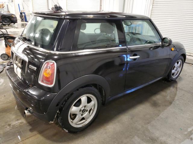 WMWMF3C56ATZ63782 - 2010 MINI COOPER BLACK photo 3