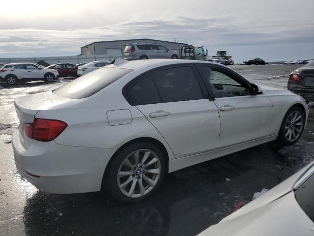 WBA3C3G51FNT52892 - 2015 BMW 320 I XDRIVE WHITE photo 3