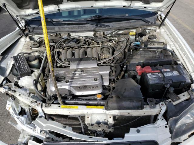 JN1CA31A31T104617 - 2001 NISSAN MAXIMA GXE WHITE photo 11