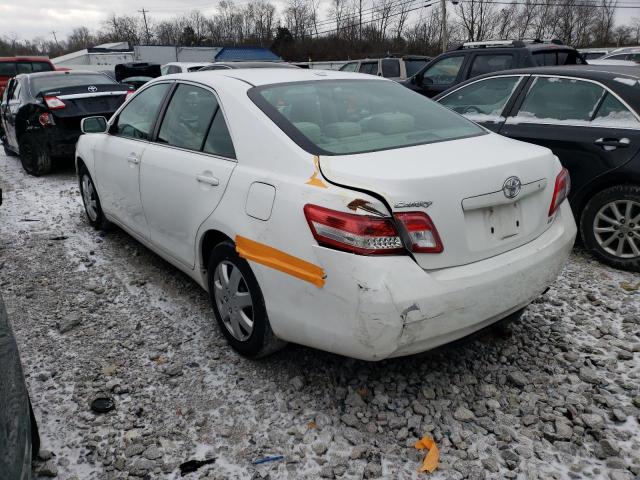 4T1BF3EK6BU749122 - 2011 TOYOTA CAMRY BASE WHITE photo 2